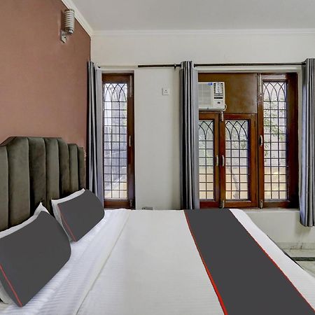 Super Capital O Uk House Residency Ξενοδοχείο Γκουργκάον Εξωτερικό φωτογραφία